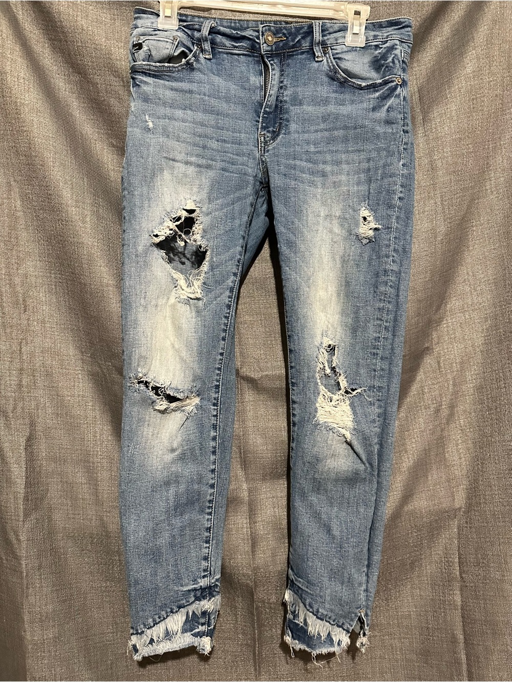 KanCan Distressed Medium Blue Cropped Skinny Jeans